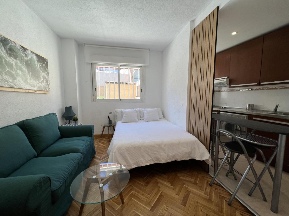 Estudio Madrid Lägenhet Exteriör bild