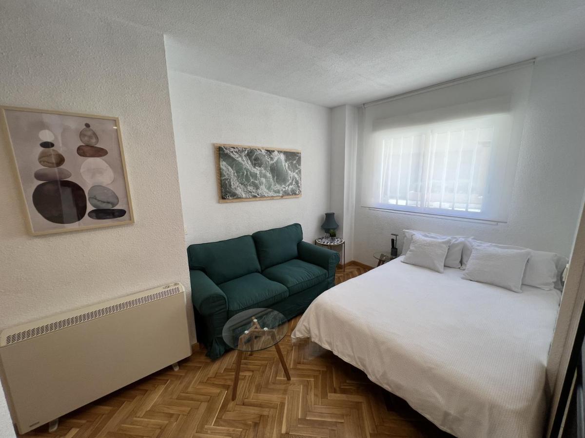 Estudio Madrid Lägenhet Exteriör bild