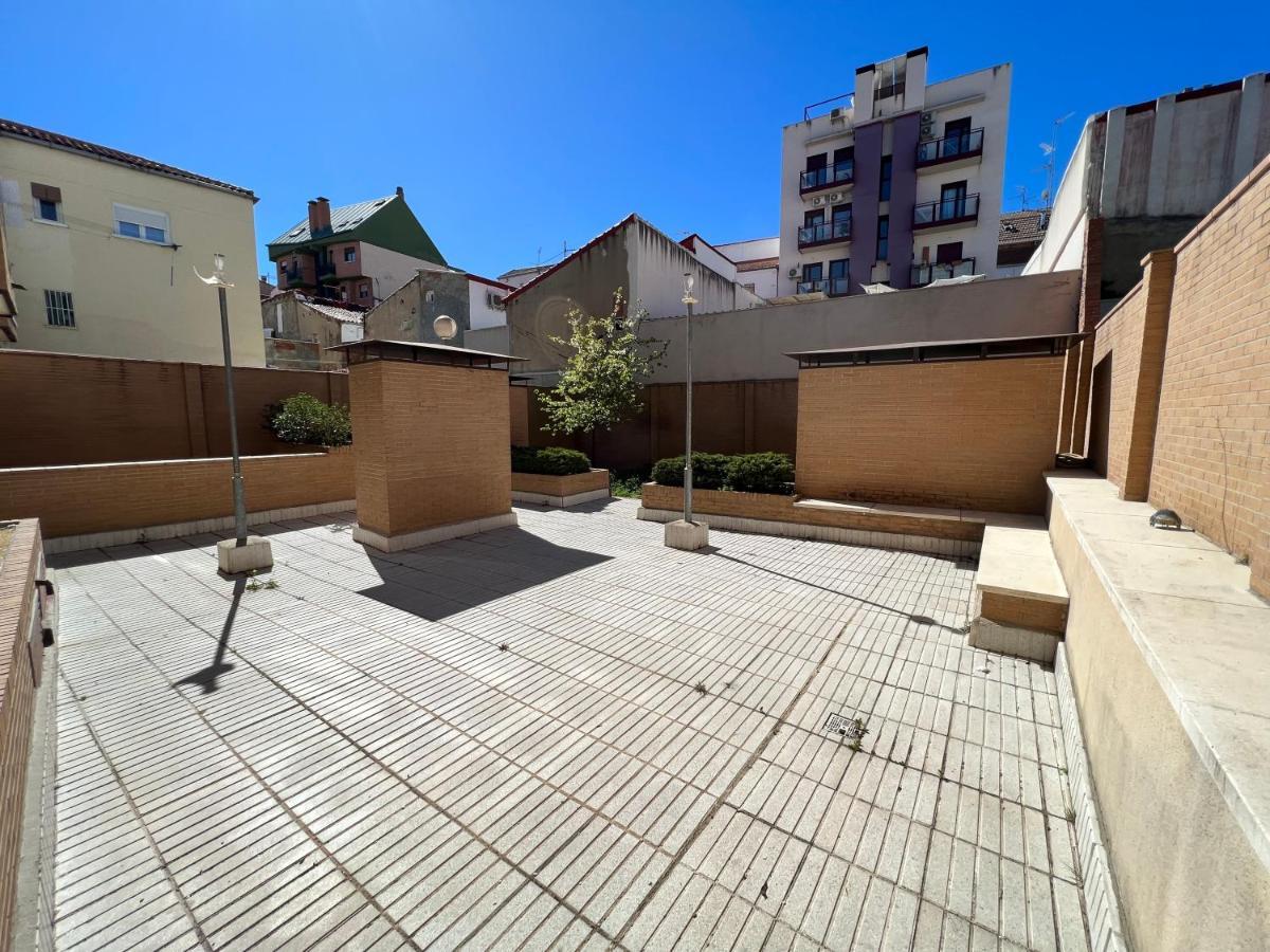 Estudio Madrid Lägenhet Exteriör bild